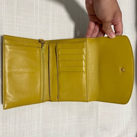 Chanel Wallet - Picture 4 of 11